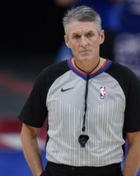 博万体育官方入口-NBA官宣总决赛裁判大名单：福斯特托尼兄弟等四大名哨领衔