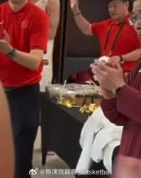 博万体育app下载-男篮1人被赞：很像黑人球员，弹速快，身体壮，会卡位，拼抢积极